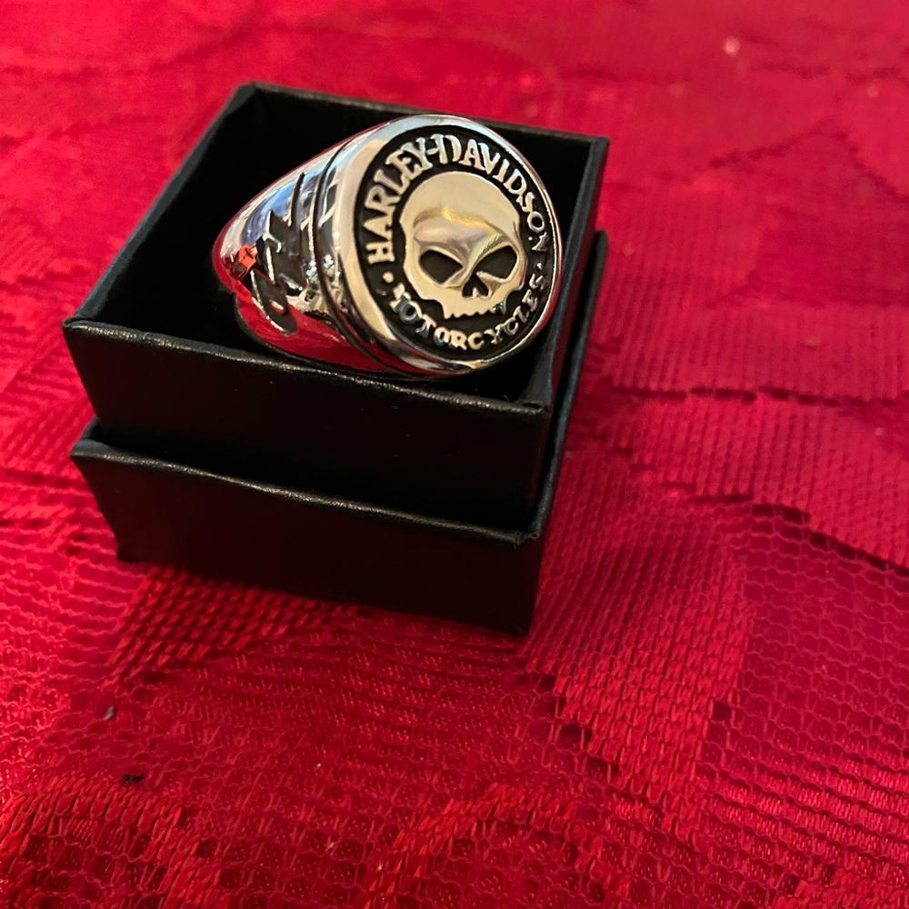 - Limited! Skull HD Men’s Rings